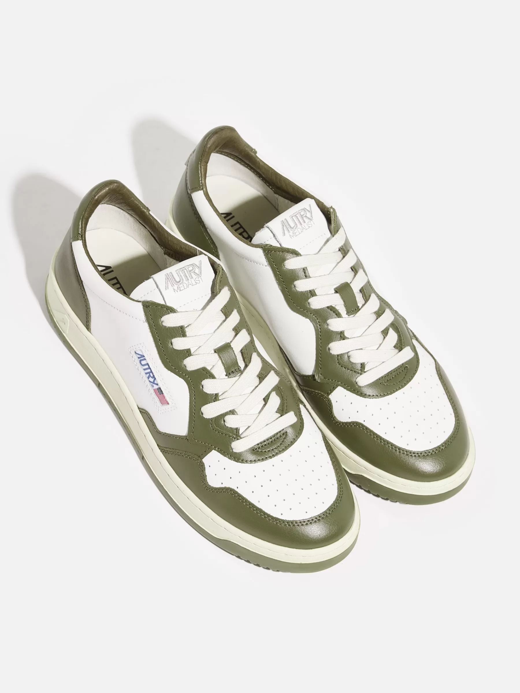 Shop Autry | Medalist Low For Men Olive