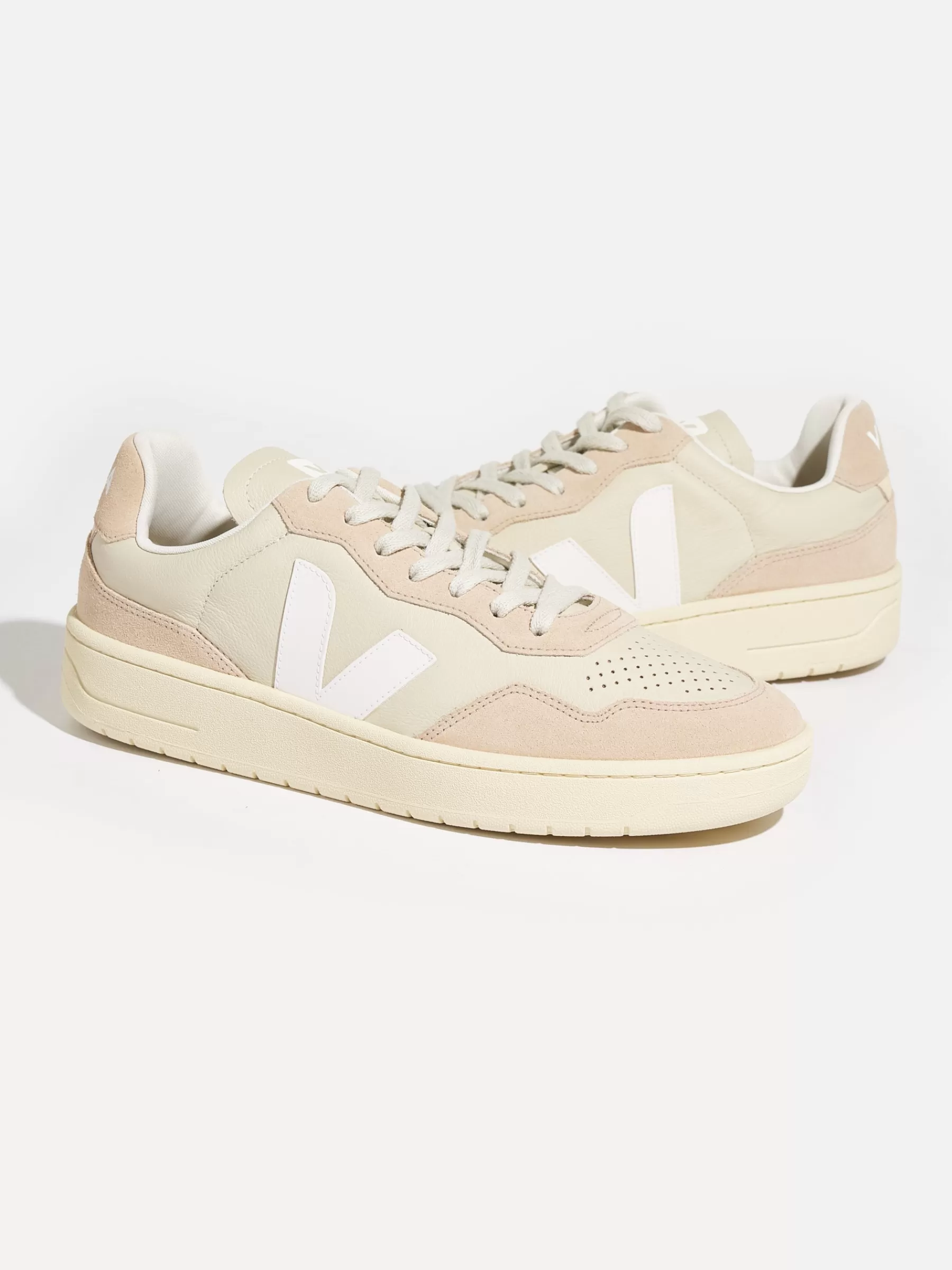 Fashion Veja | V-90 For Men Beige